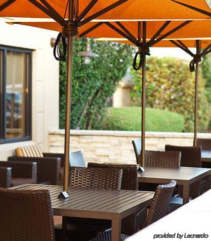 Hotel Courtyard By Marriott Thruway 3*